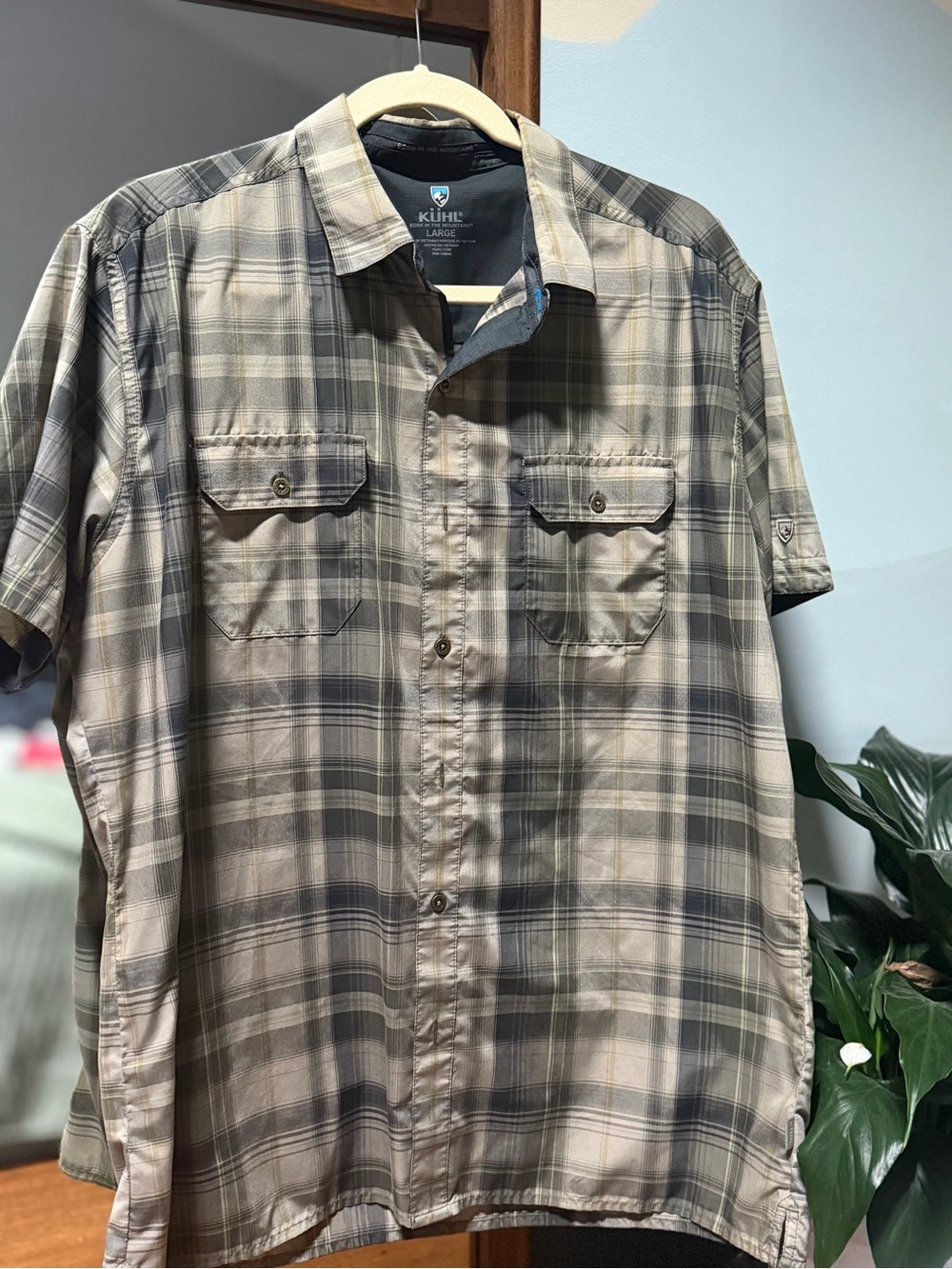 Kuhl Men's Short-Sleeve Plaid Button-Down Shirt in Beige and Olive